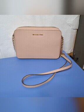 MICHAEL Michael Kors Jet Set Saffiano Leather Crossbody- EUC